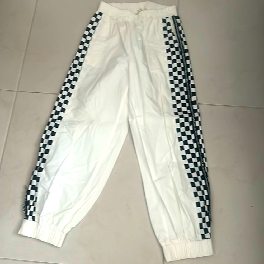 White checkered baggy pants